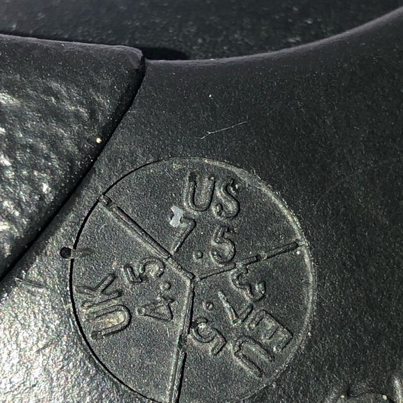 Blundstone Chelsea black ankle women’s boots 7.5US - Picture 5 of 5